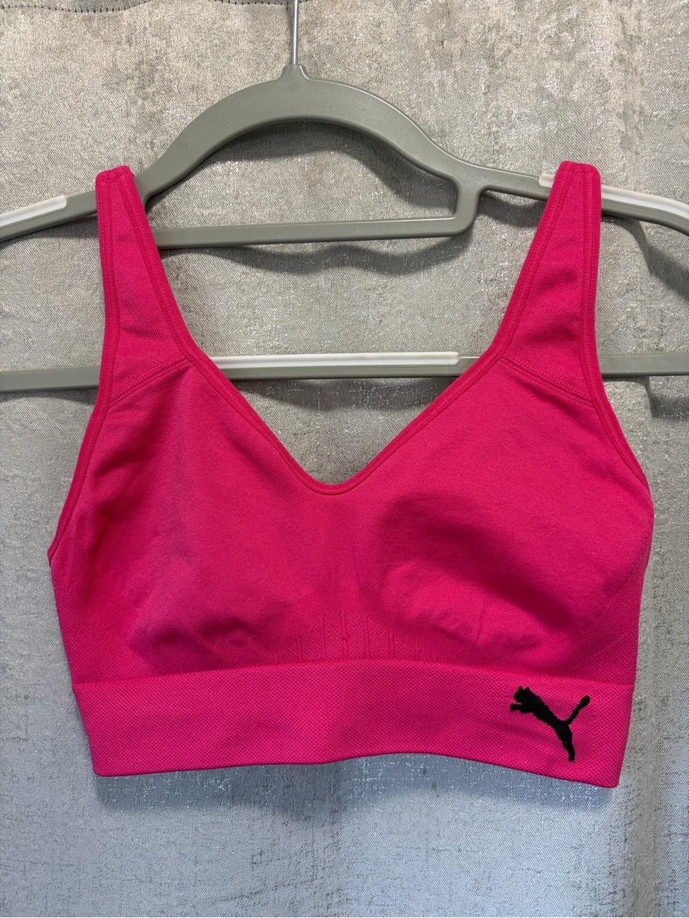 Puma Hot Pink V-Neck Seamless Sports Bra